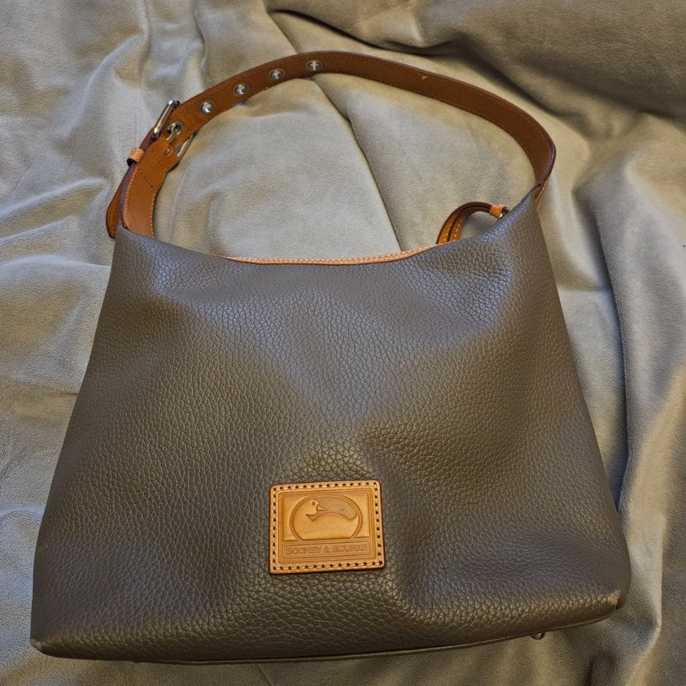 Dooney & Bourke Handbag Like New!